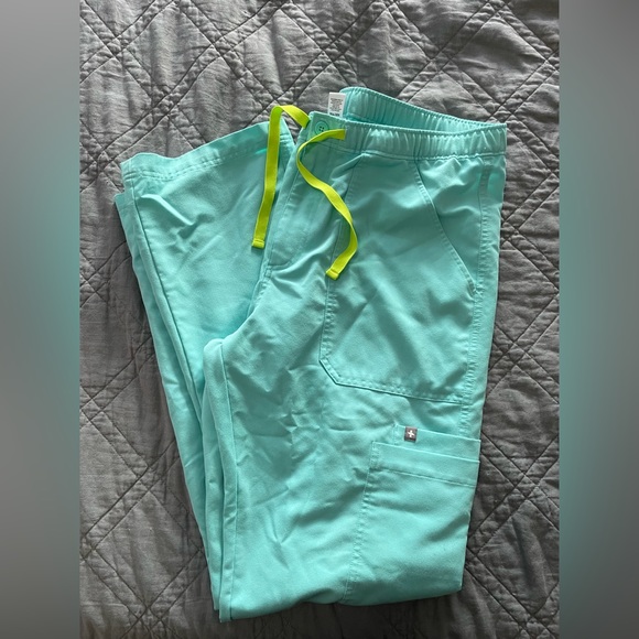 Men’s size Figs scrubs pants - aqua - Picture 2 of 3